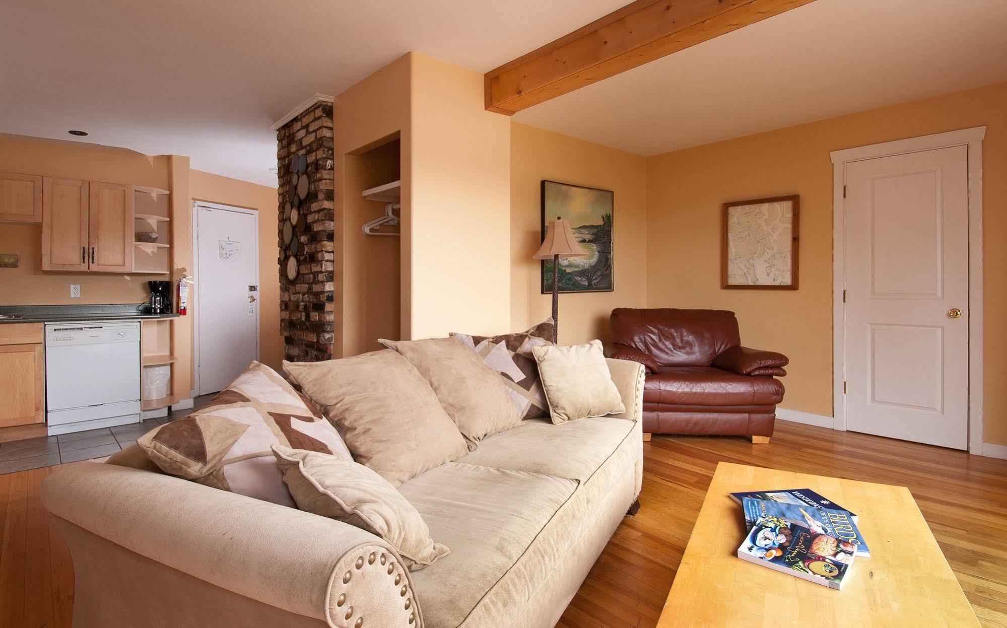 Heriot Bay Inn Extérieur photo